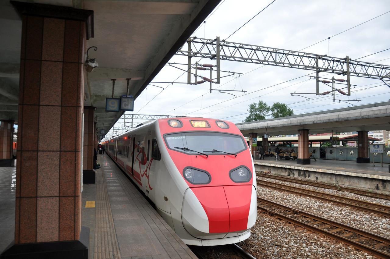 花蓮星晟棧飯店starry Inn近太平洋新城車站 Exterior foto